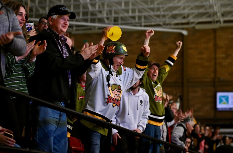 2023-05-07-battalion-fans