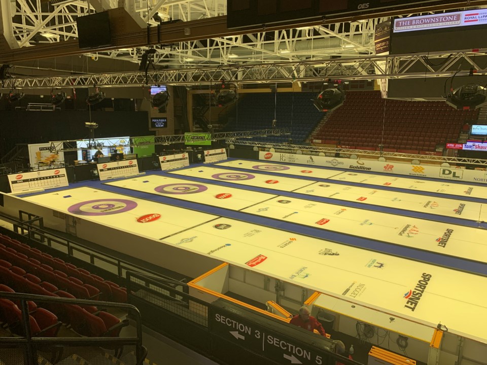 2022 10 03 Pintys grand slam curling rink