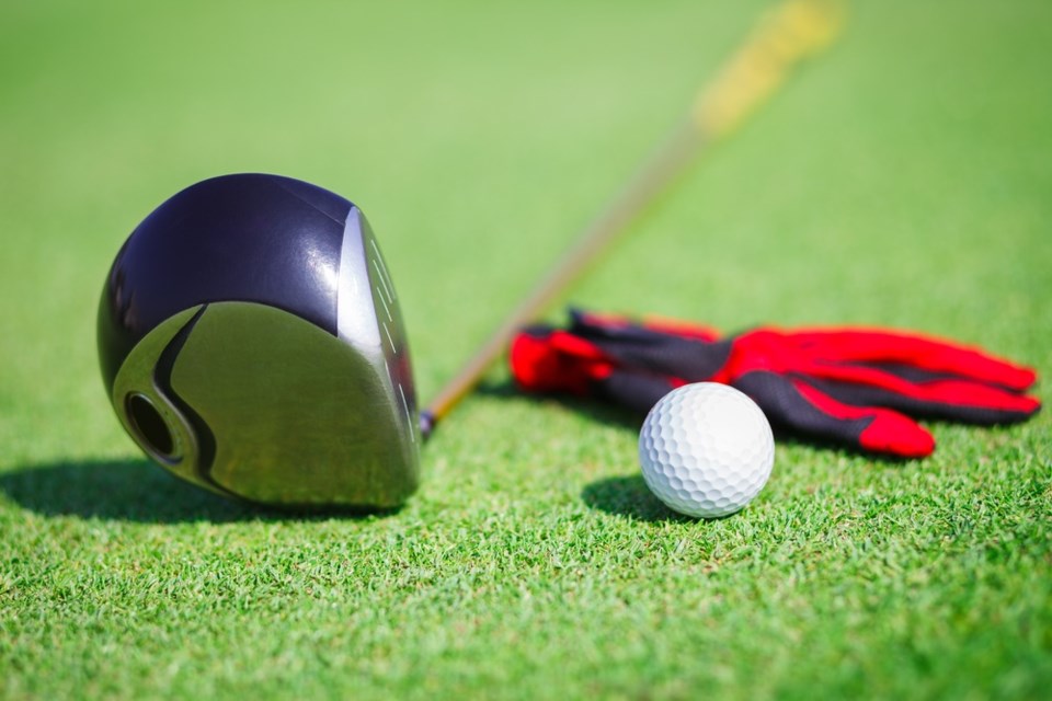 golf club ball and glove shutterstock_123684376 2016