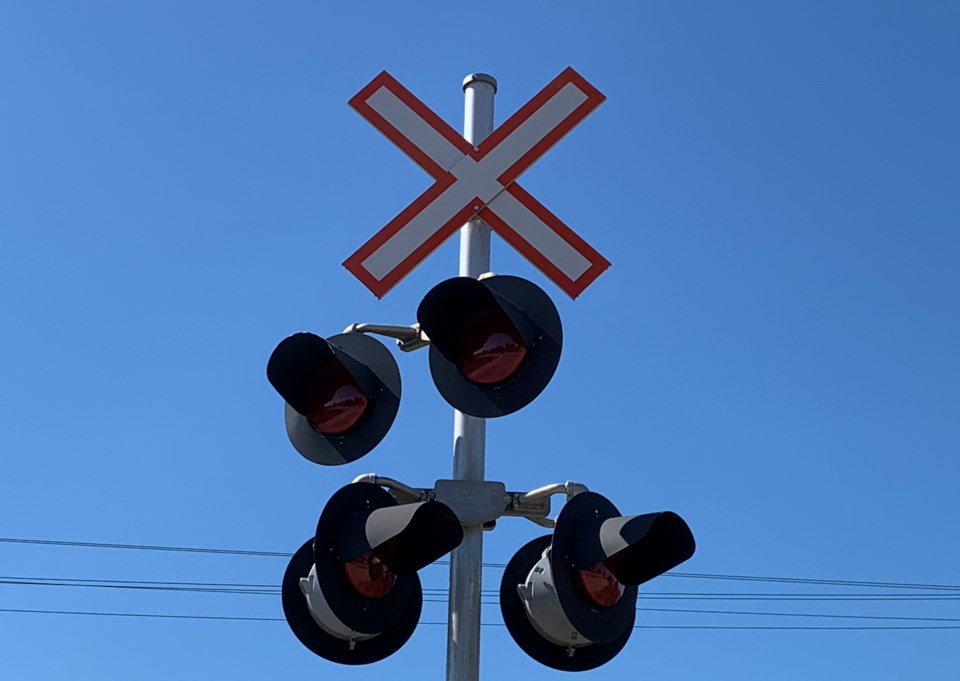 20210628 railway signal lights trani turl
