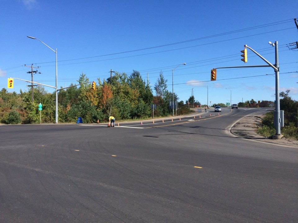 lakeshore and pinewood intersection paved turl
