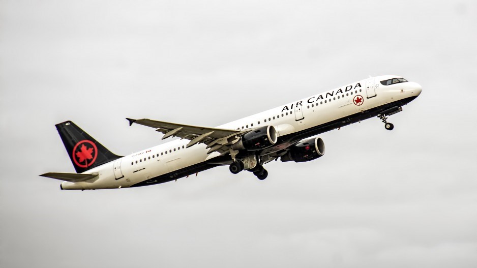 aircanadainair-chung-chow