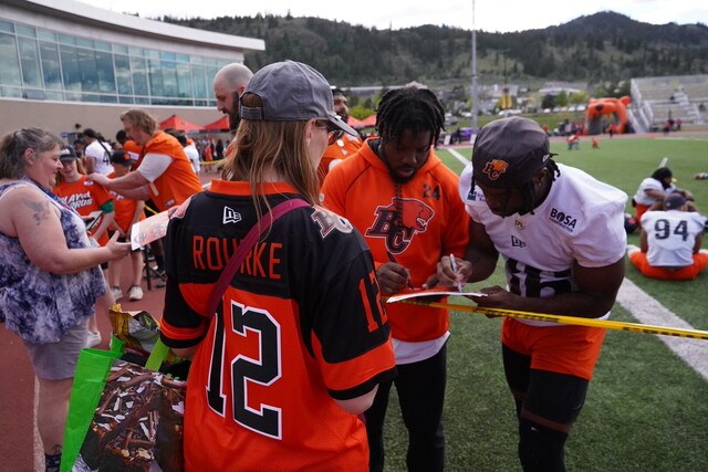 bc-lions-may-21-autographs_p3685591_p3779689