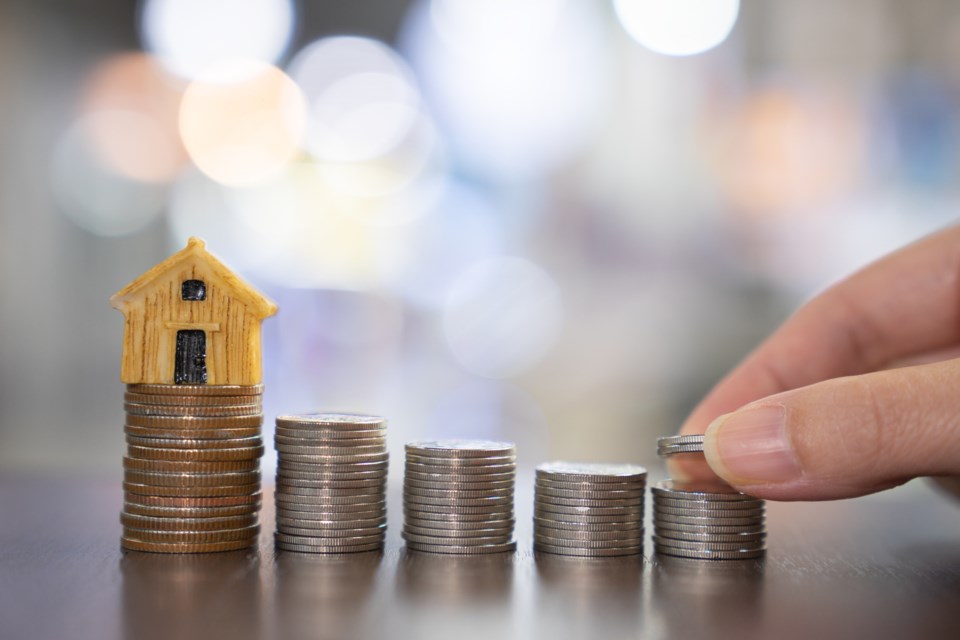 down-payment-credit-krisanapong-detraphiphat-moment-getty-images