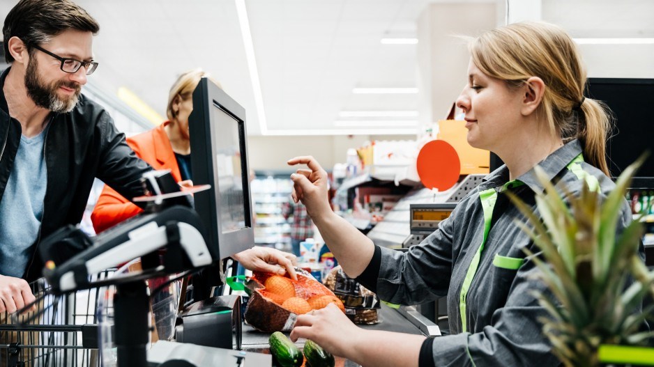 grocerystorecashier-tomwernerdigitalvisiongettyimages-25