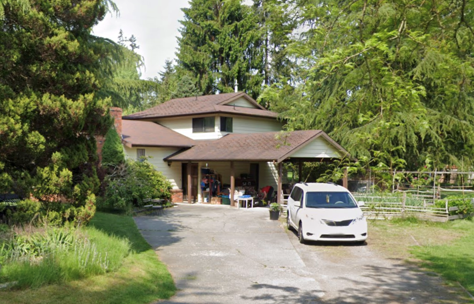 2038-174-street-in-surrey
