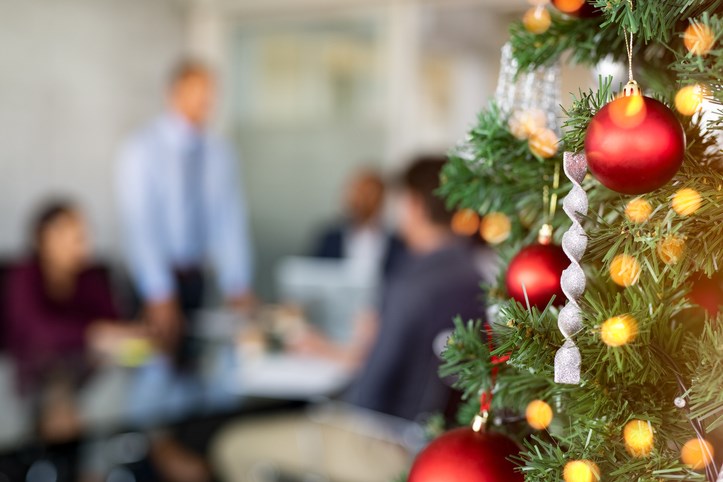 Christmas-tree-office-GettyImages