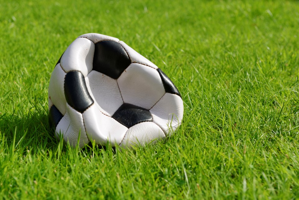 Deflated-soccer-ball-creditAndrewPaterson-Photographer'sChoiceRF-GettyImages