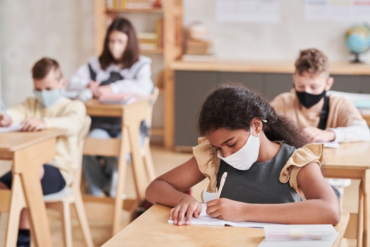 Students-masks-creditMediaPhotosGettyImages