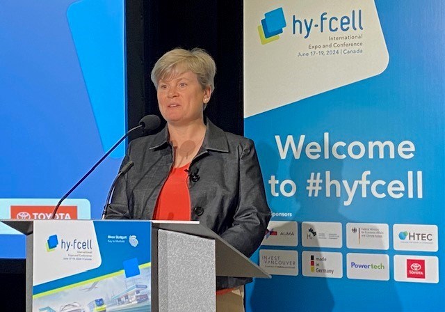 josie-osborne-hy-fcell-nbennett
