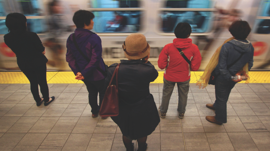 skytrain_commuters_credit_rob_kruyt