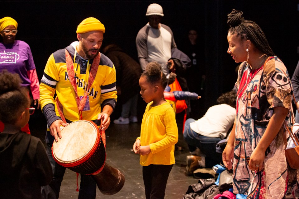 families-participate-in-soul-energy-dance-for-bamkids-celebrate-mlk-day_photo-credit-rebecca-greenfield-3782