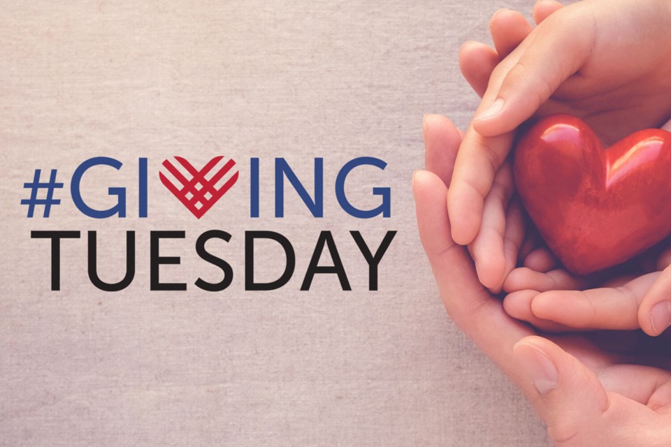 givingtuesday-hands