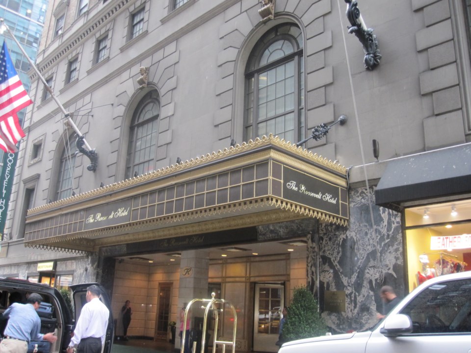 entrance_to_roosevelt_hotel_in_nyc_img_0888