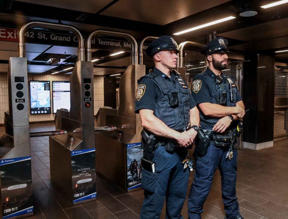 mta_chair_and_ceo_janno_lieber_tours_grand_central_subway_station_52468678840