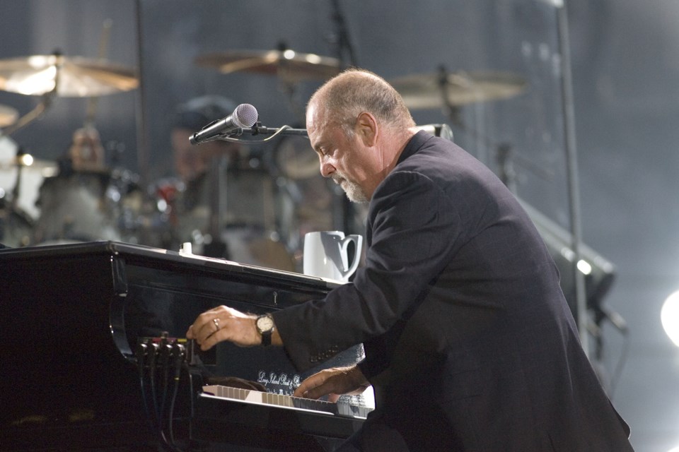 Billy Joel's concert New Year's Eve sets attendance record at Barclays Center
