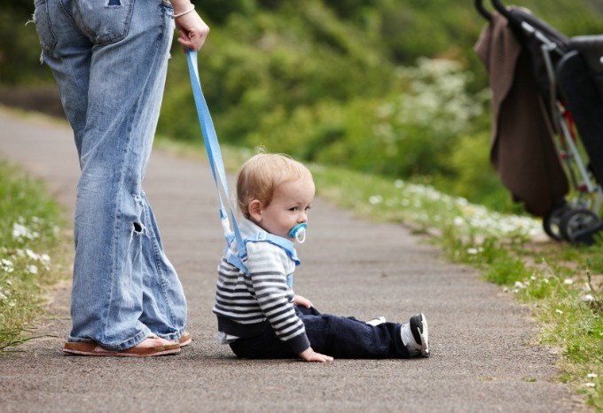 kid-on-a-leash