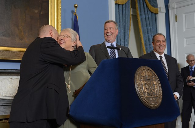 Mayor Bill de Blasio announces UFT Preliminary Agreement on 9-Year Contract in the Blue Room, City Hall on Thursday, May 1