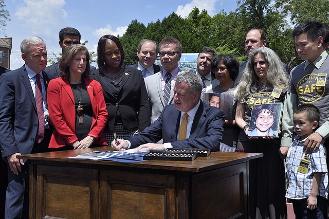 Mayor Bill de Blasio signs package of traffic safety bills in Queens Photo: Diana Robinson for the mayor's offiice