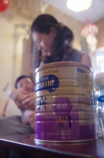 China wants mothers to breast-feed, but they keep choosing formula