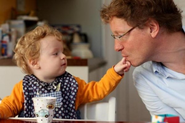 New dads suffer postpartum depression too, study reveals