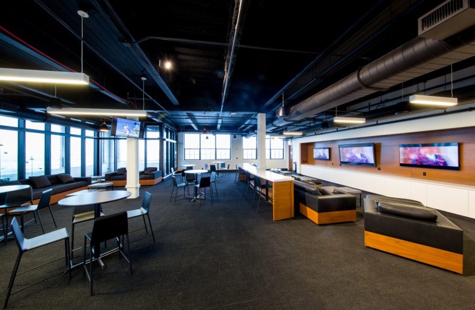 Hospital for Special Surgery Training Center-- Players' Lounge (Photo by Reid B. Kelley)