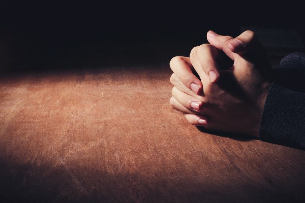 praying-man-hands