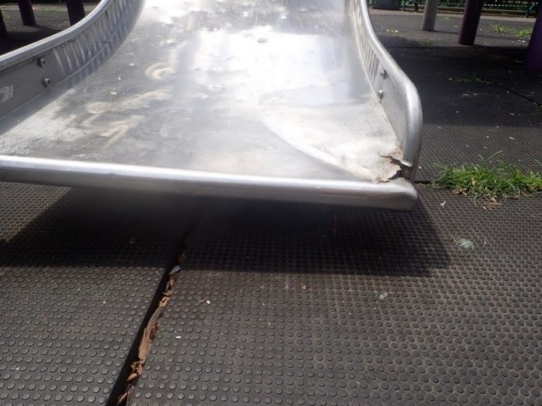 NYCHA, NYCHA playgrounds, BK Reader, Comptroller Scott M. Stringer,NYCHA playground hazards, NYC comptroller, New York City Housing Authority,