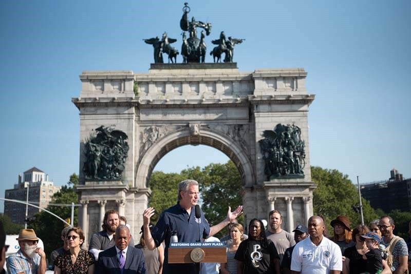 Grand Army Plaza, BK Reader