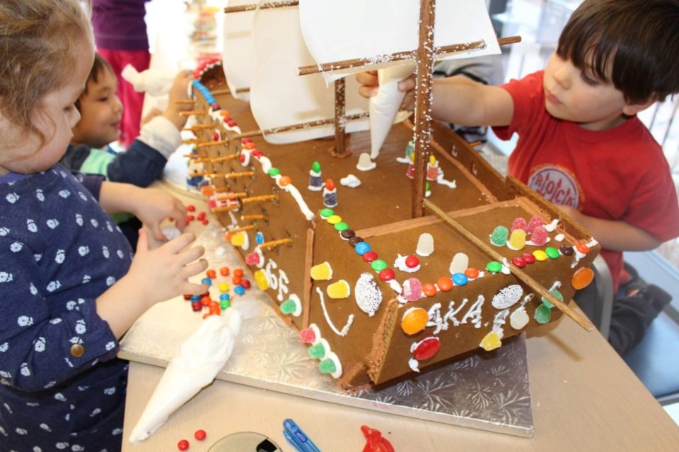 Gingerbread Ship, BK Reader