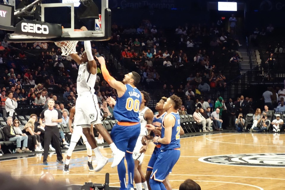 Brooklyn_Nets_vs_NY_Knicks_2018-10-03_td_155_-_1st_Quarter