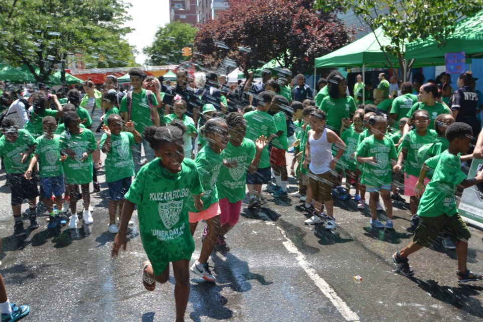 PAL Playstreets, BK Reader