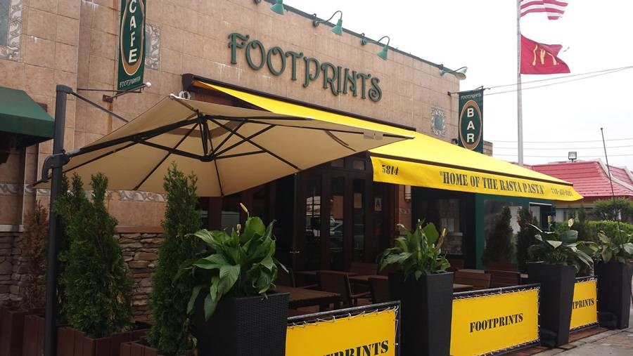 Footprints Cafe, BK Reader