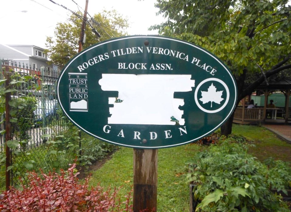 Veronica Place Garden, BK Reader