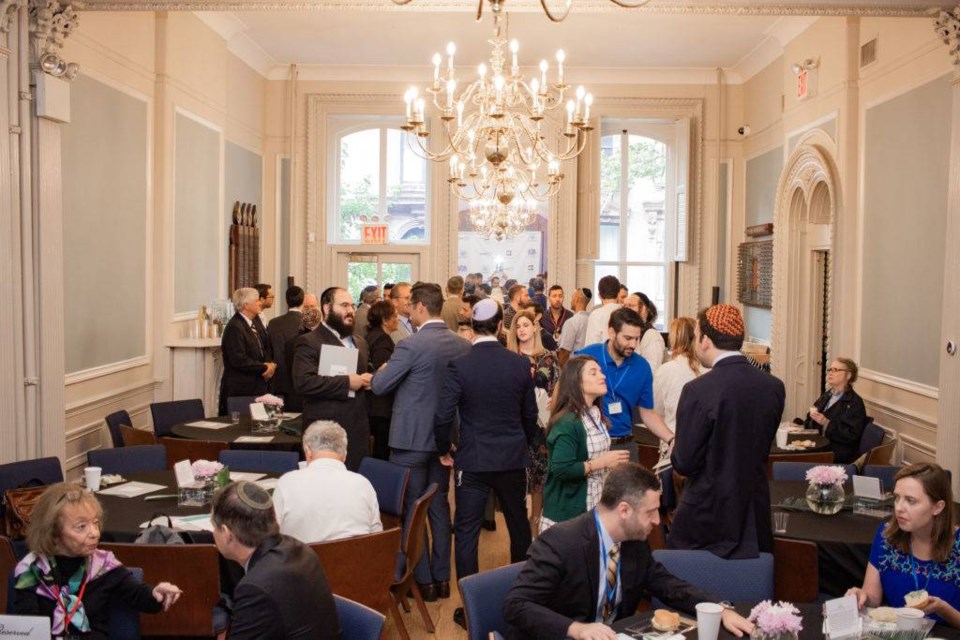 Approximate 100 young Jewish professionals attended the bi-monthly networking event.