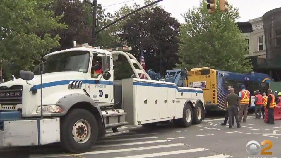 MTA Bus Removed From Brooklyn Brownstone 4 Days After Crash; Many Feared Building Would Collapse