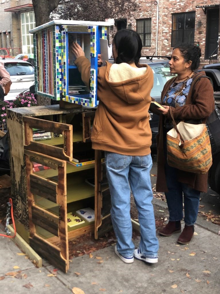 The little lending library on Starr Street. Photo: Miranda Levingston for the BK Reader.