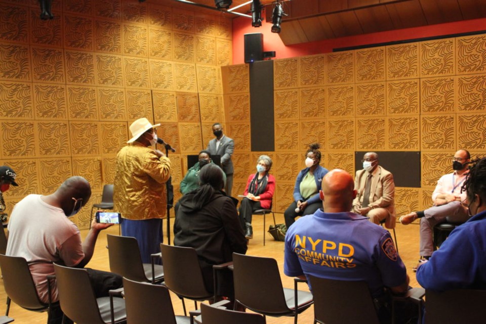 Brooklyn Community Board 8 member Princess Benn-James asks about litter enforcement and street landscaping. Photo: Miranda Levingston for the BK Reader.