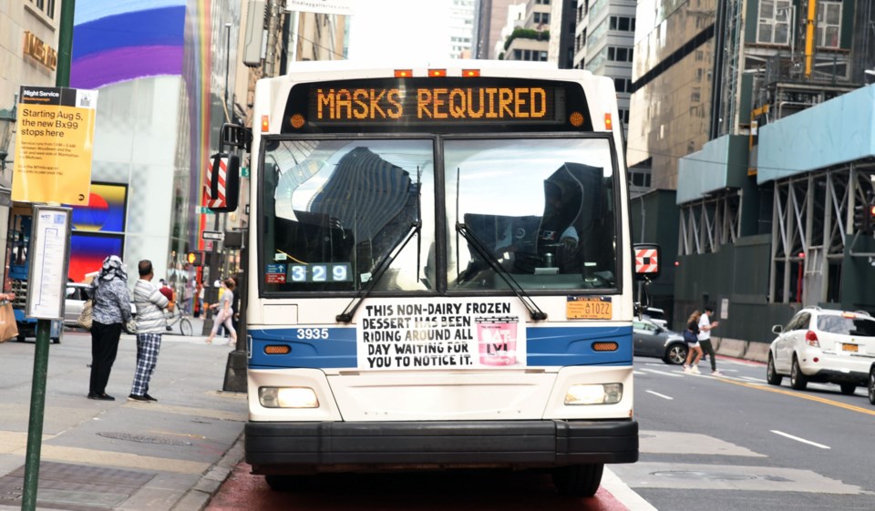 Ny,,Ny-usa,8/20/2020,A,Bus,With,A,Mask,Required,Sign