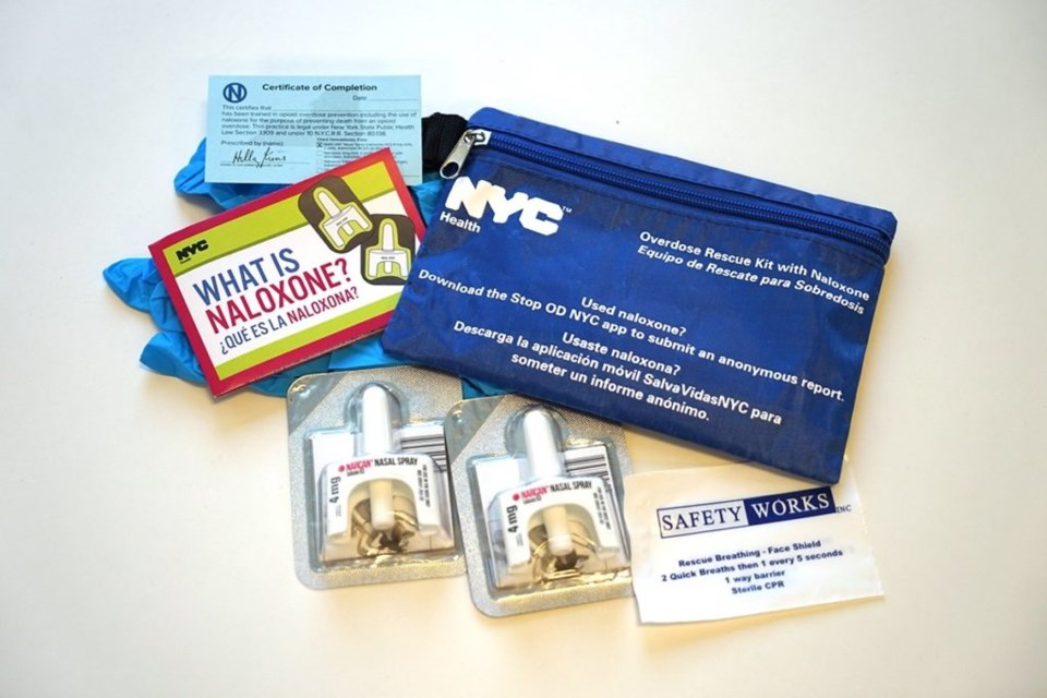 Here's what's in a Narcan kit. Bars and clubs can have 5 of these kits free of charge. Photo: NYCDOHMH.