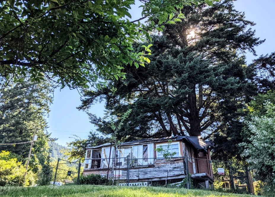 cottage in Davies Orchard