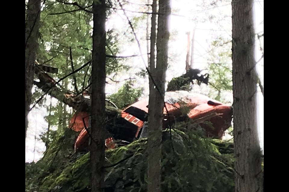 Chopper crash on Bowen Island March 5, 2021