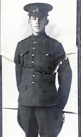 Smith enlisted in the Canadian Expeditionary Force in 1916, and was assigned to the 7th Battalion, British Columbia Regiment of the Canadian Infantry.