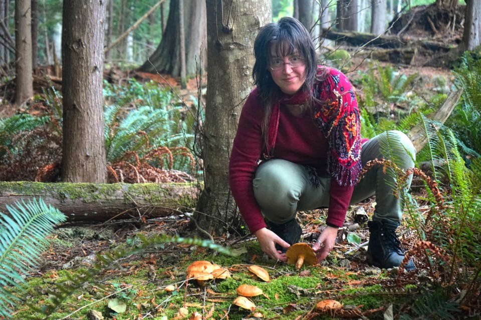 Emily van Lidth de Jeude has taken part in foraging since she was a child and has grown to love the activity. Emily says here on Bowen we are spoiled with an abundance of available food in the wild (such as here at the Cape) and she is looking to help others unlock the potential of what is out there.
