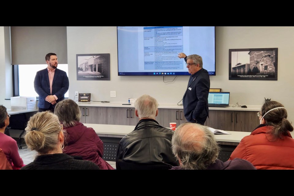 Mayor James Leduc and Ward 2 Coun. Jonathan Scott met with residents during Community Access Networking (CAN) meeting.