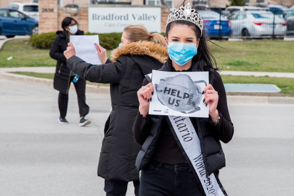 Bradford Valley Care Community Staff stand outside the facility on Thursday afternoon for a protest regarding the use of N95 masks in long-term care homes. Paul Novosad for BradfordToday