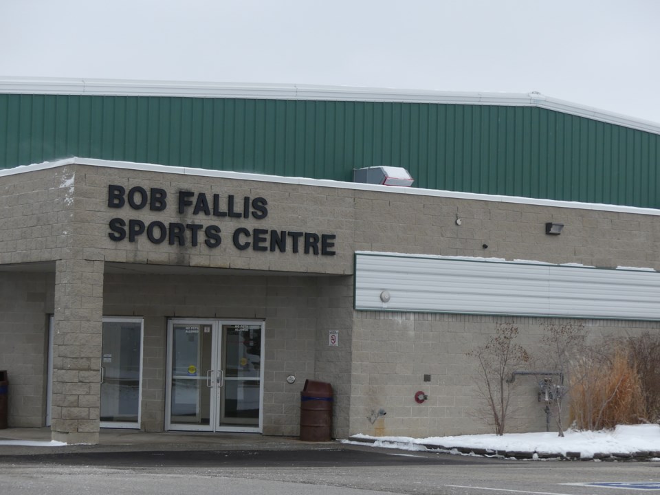 2019-01-04-bob fallis sports centre snow2