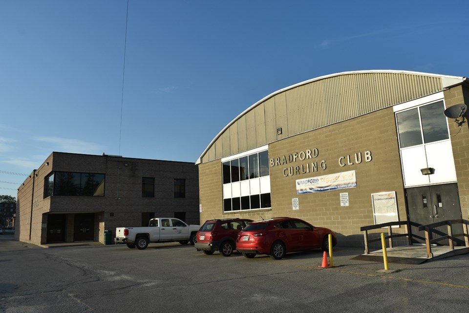 A view of the Bradford Curling Club, at right, and the Bradford & District Memorial Community Centre. Miriam King/Bradford Today