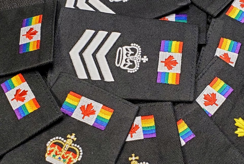 2021-06-01 SSPS Pride Epaulettes