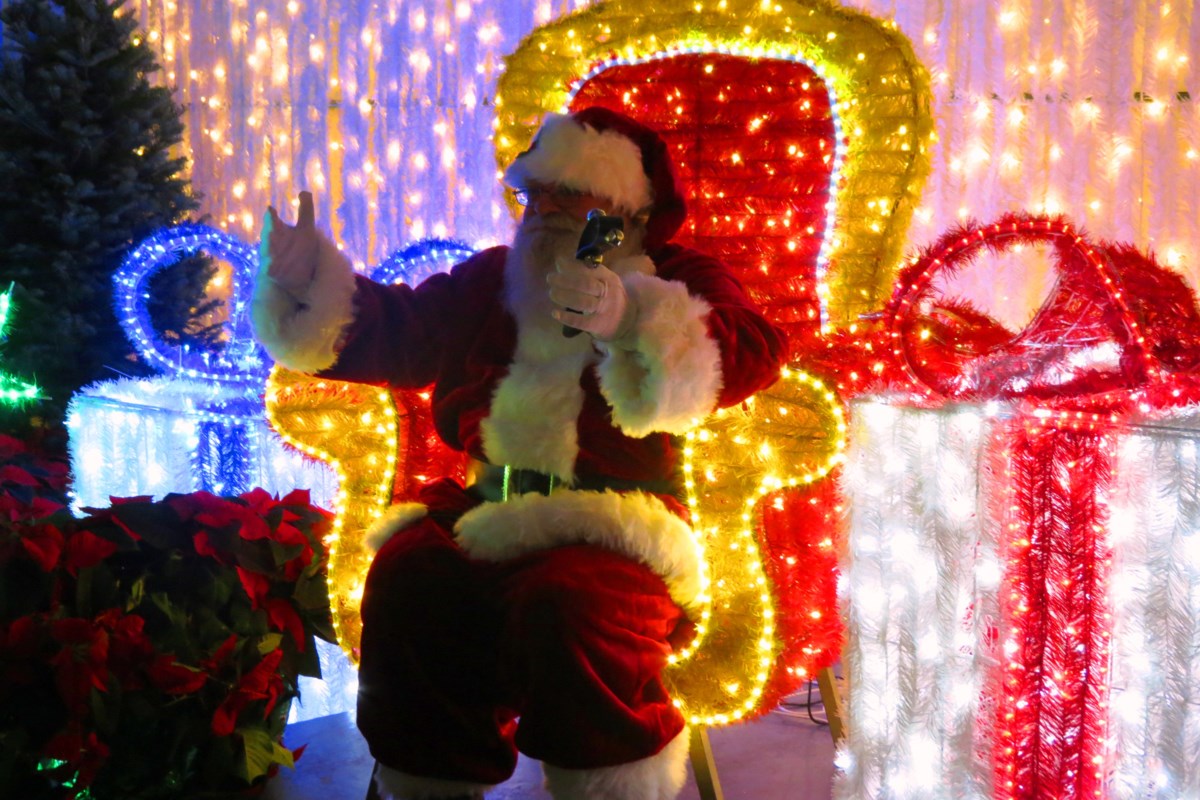 Christmas Glow takes merry and bright to festive new heights - Orillia News